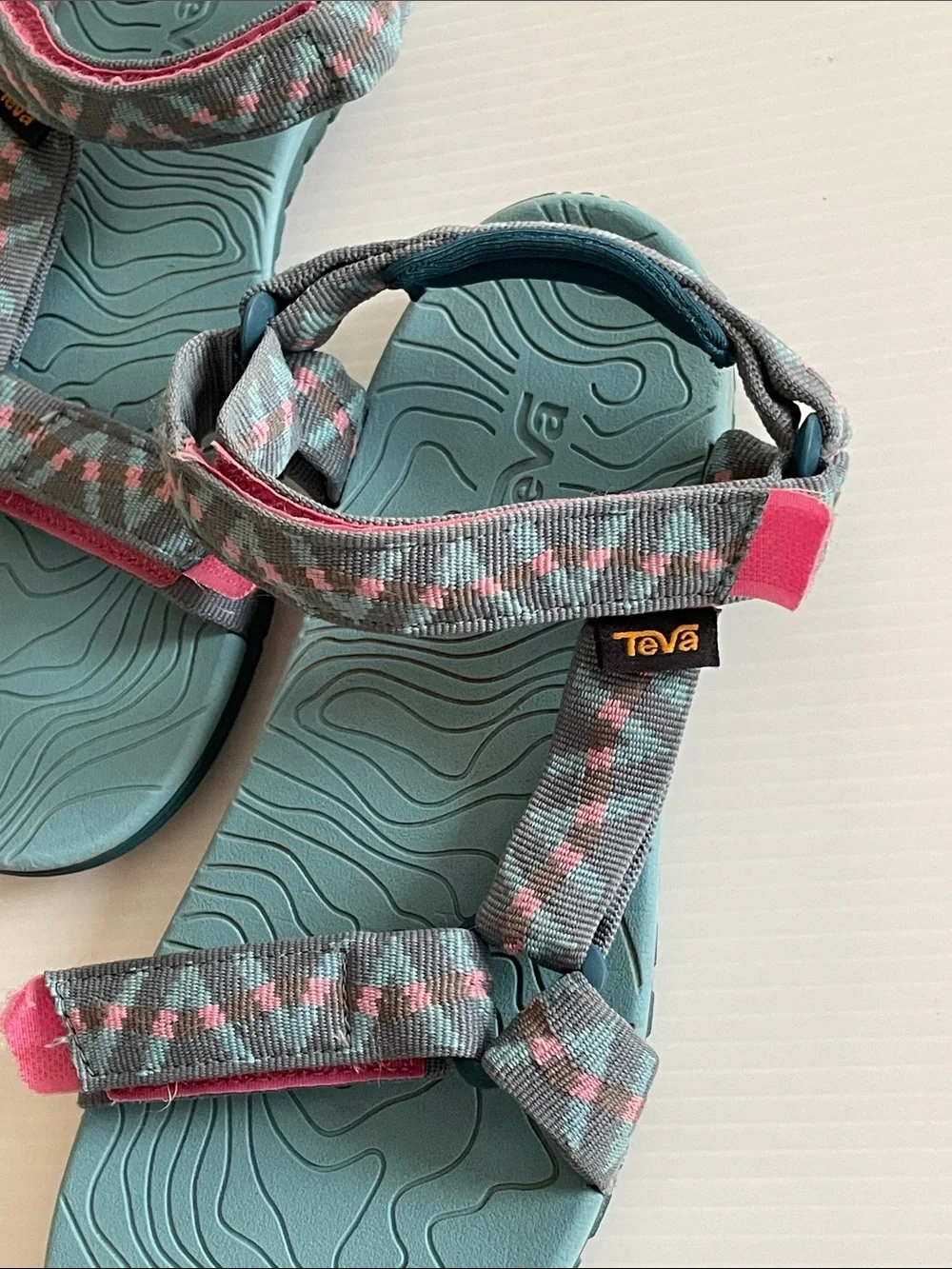 Teva Kids' Hurricane 3 Sandals in Teal and Pink Accent size: 5
